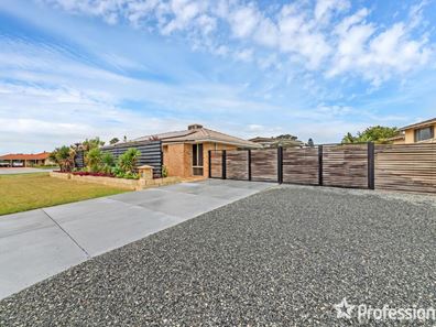 1 Hanretty Street, Warnbro WA 6169