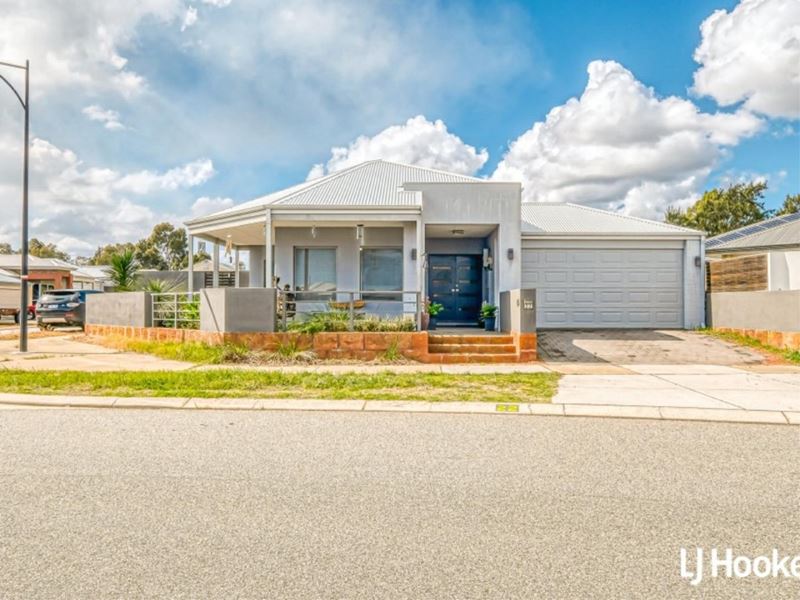 22 Strathclyde Circuit, Champion Lakes WA 6111