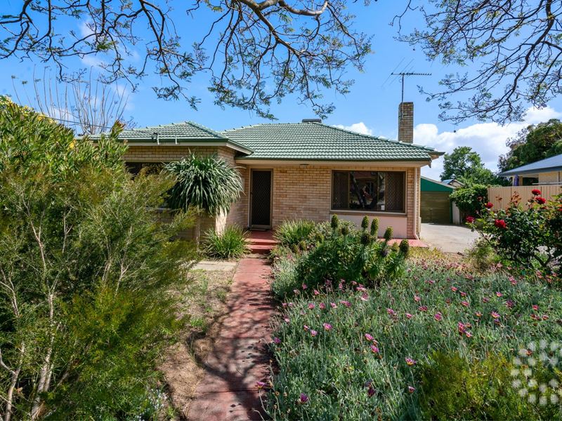 10 Gosch Street, Hamilton Hill