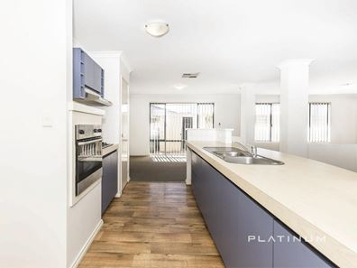 20 Stormbird Loop, Currambine WA 6028