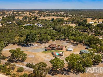 926 Nicholson Road, Oakford WA 6121