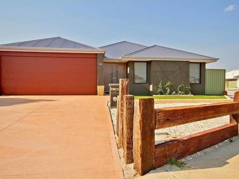19 Jolly Rambler Boulevard, Ravenswood