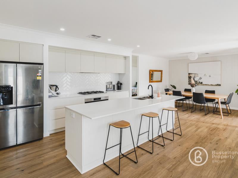 3 Coomarl Approach, West Busselton