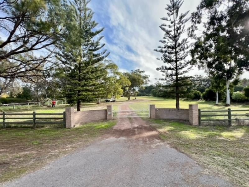 221 Pearse Rd, Beeliar