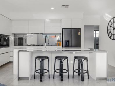 42 Barton Street, Aveley WA 6069