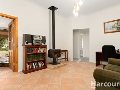 6 Brigadoon Close, Halls Head WA 6210