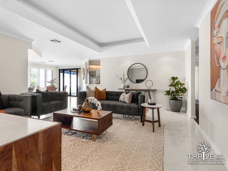 26 The Lakes Boulevard, Jandakot