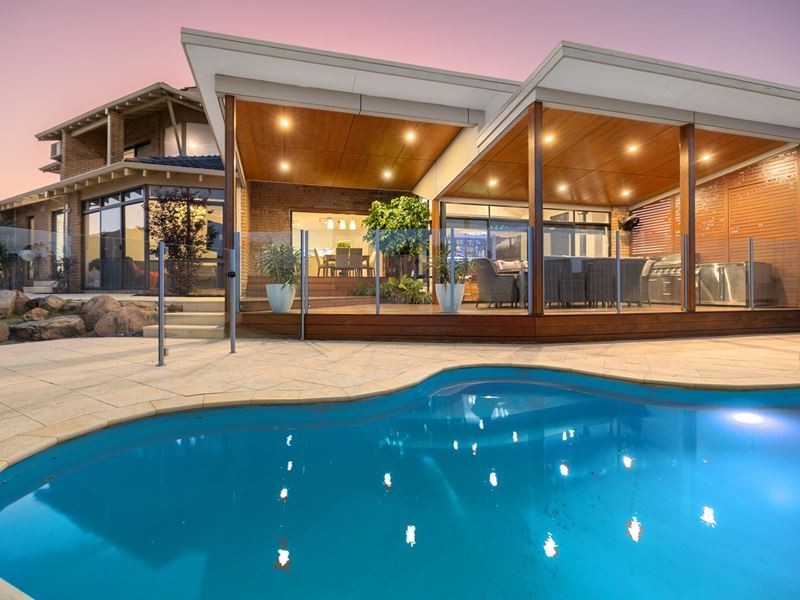 8 Hannah Place, Leeming