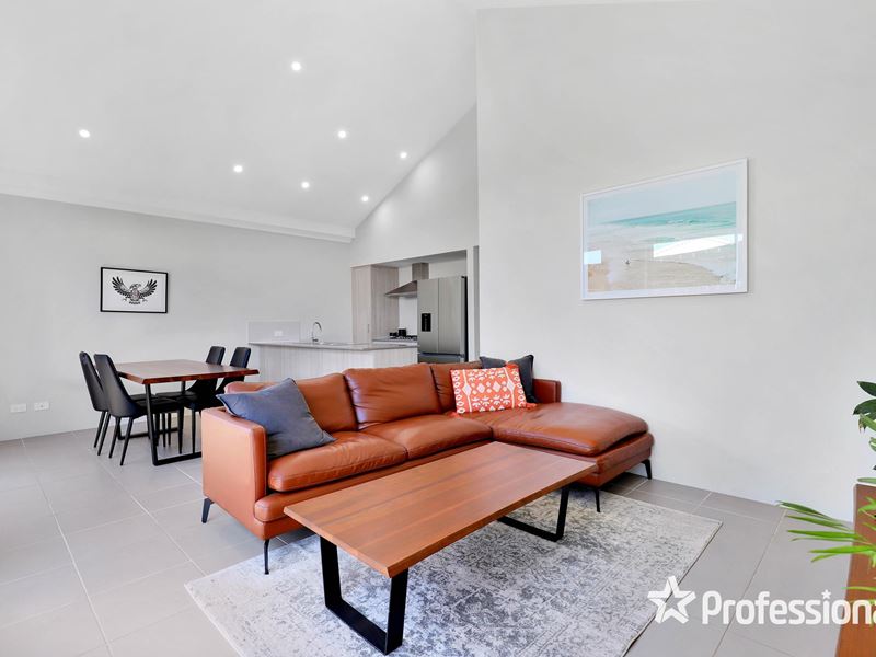 90 Yellowwood Avenue, Piara Waters