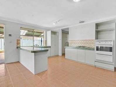 9 Lorikeet Loop, Broadwater WA 6280