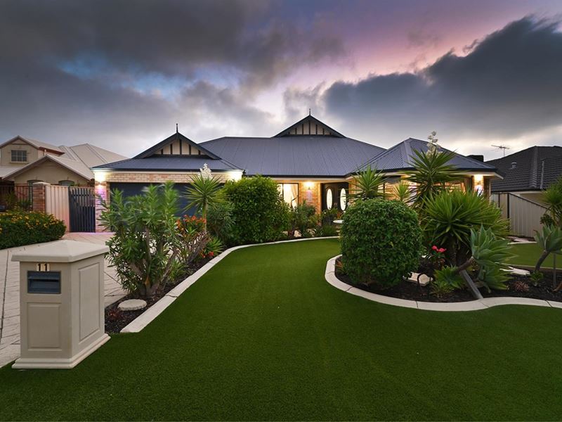 11 Cranston Loop, Kinross
