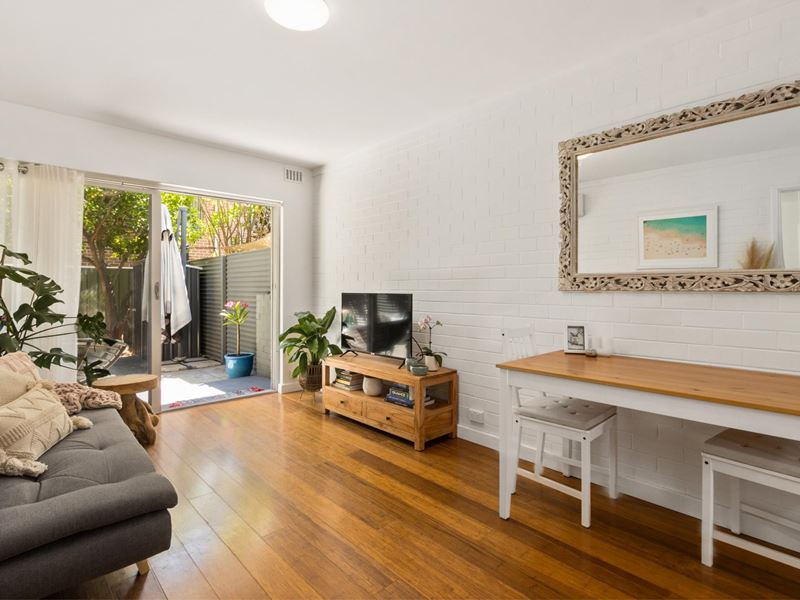 2/389 Cambridge Street, Wembley