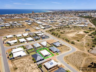 16 Manxman Gardens, Wandina WA 6530