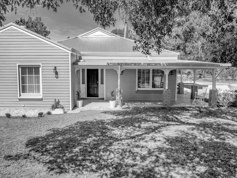 11 Pleasant Grove Circle, Falcon