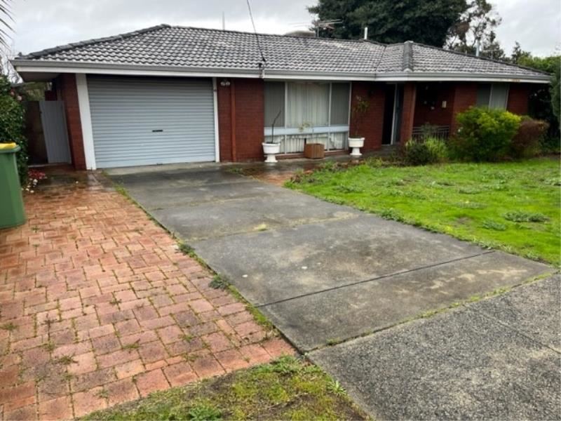 112 Cortis Way, Langford