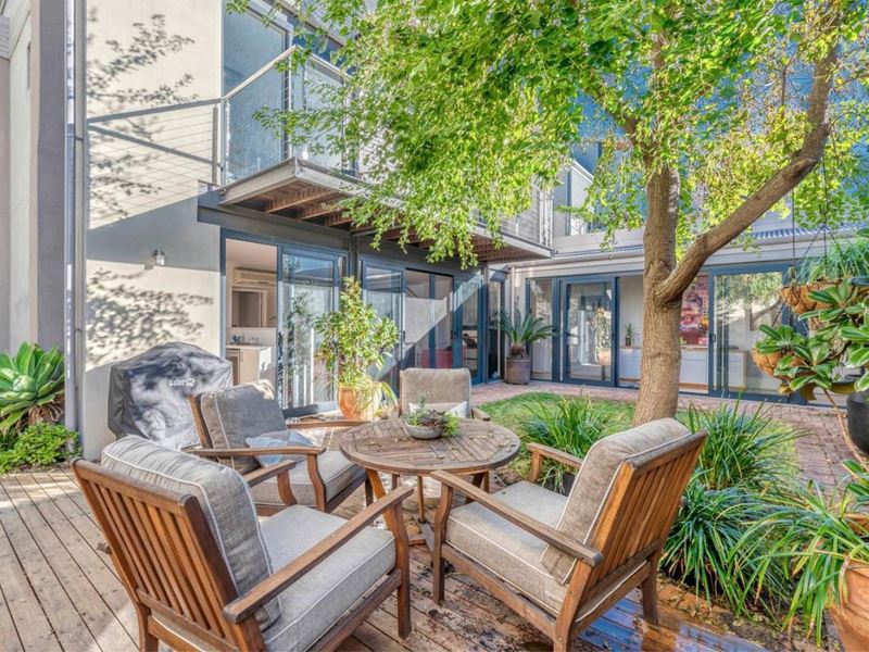 9 Leslie Road, North Fremantle