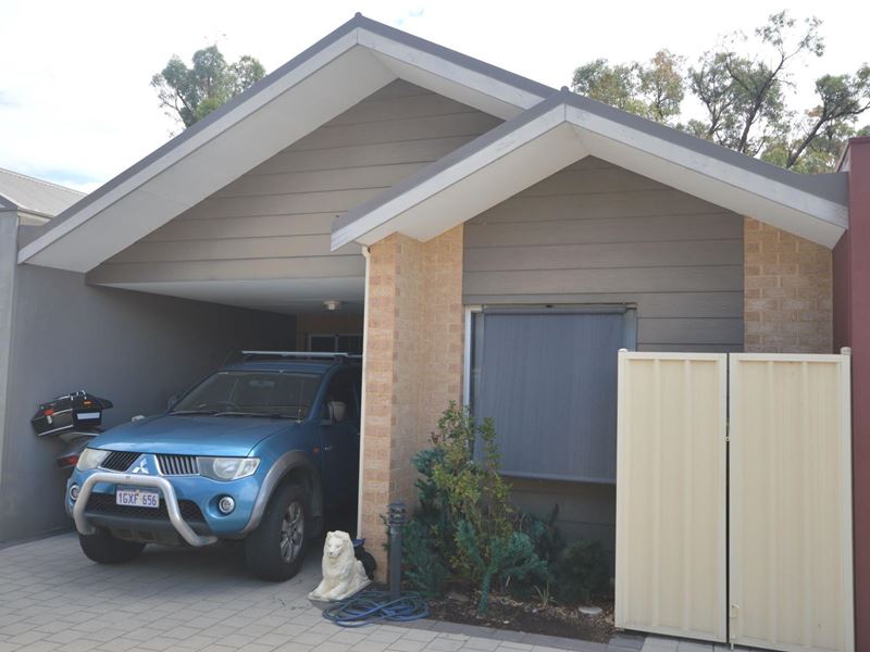 4/42 Olive Road, Falcon