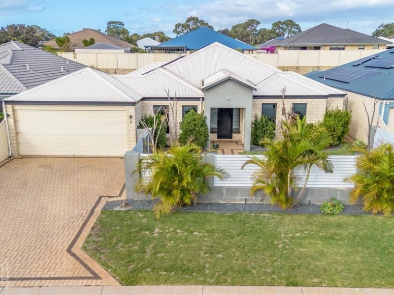 9 Nuchea Vista, Lakelands