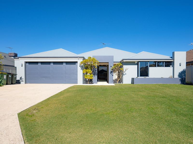 8 Bamburgh Turn, Meadow Springs