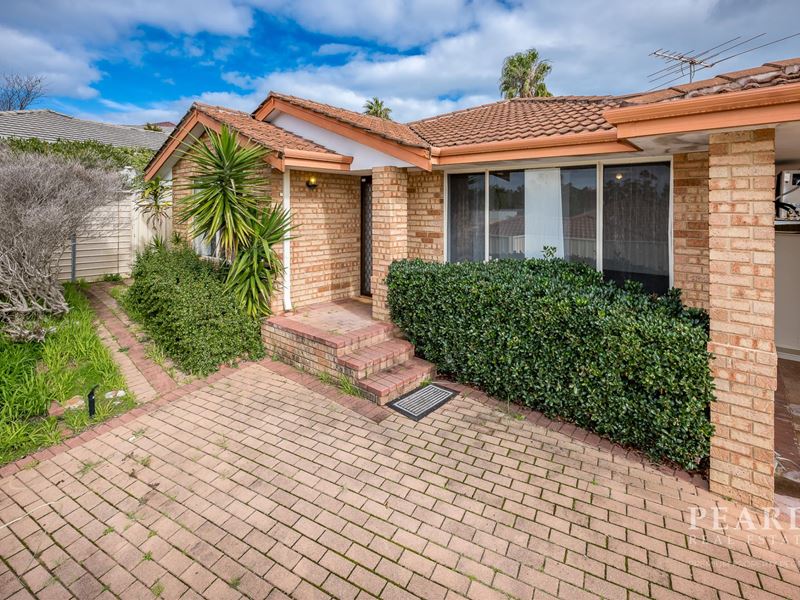 5 Fern Place, Woodvale WA 6026