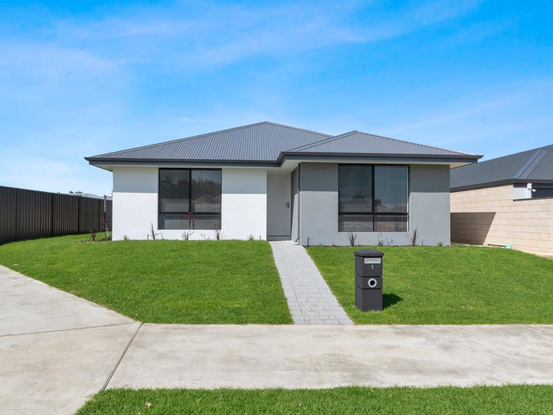 9 Orchardleigh Boulevard, Lakelands WA 6180