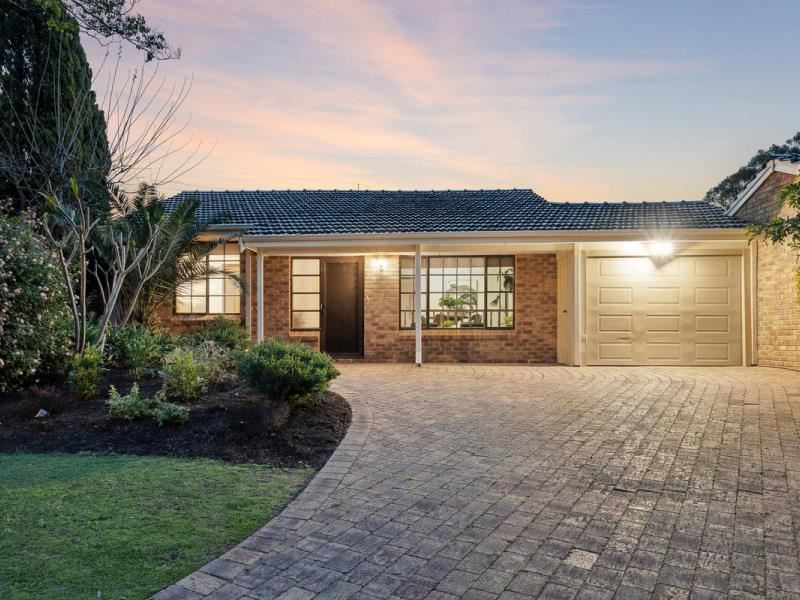 11 Topaz Place, Carine WA 6020