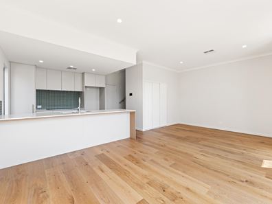 2/16 LA GRANGE STREET, Innaloo WA 6018