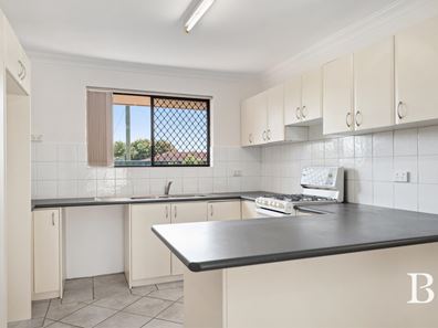 2 Whiteman Street, Thornlie WA 6108