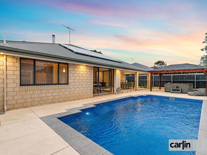 34 Carissa Turn, Halls Head WA 6210