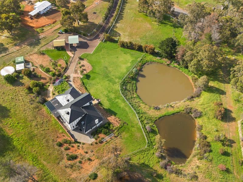 149 Carradine Road, Bedfordale WA 6112