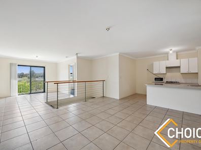 2/1 Hogarth, Cannington WA 6107