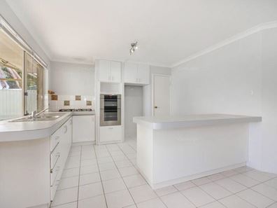 35 Rosella Circle, Ballajura WA 6066