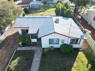 13 Hill Street, Corrigin WA 6375