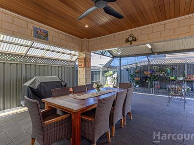 6 Marginson Drive, Landsdale WA 6065