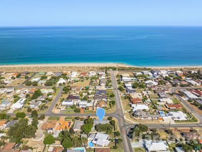 35 Clytie Road, Silver Sands WA 6210