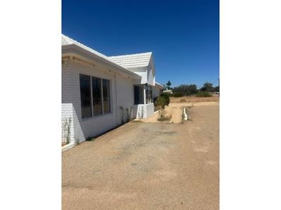 1 Woolgar Avenue, Merredin WA 6415