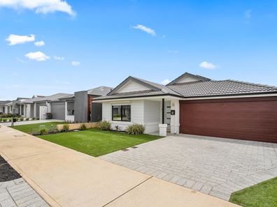 8 Variegate Road, Baldivis WA 6171