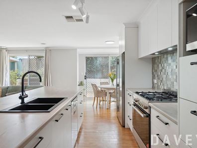 11A Alperton Court, Kingsley WA 6026