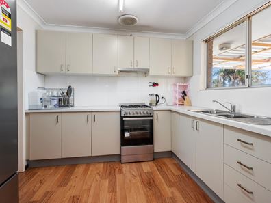 35 Shaw Street, West Lamington WA 6430