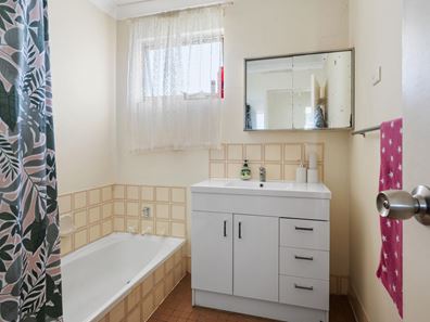 35 Shaw Street, West Lamington WA 6430