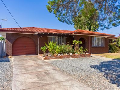 8 Edgeroi Way, Armadale WA 6112
