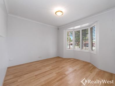 8/9 Berry Court, Maddington WA 6109