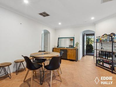 6 Tarndale Way, South Lake WA 6164