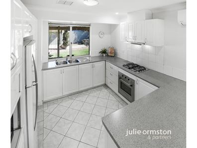 4 Tipuana Place, Edgewater WA 6027