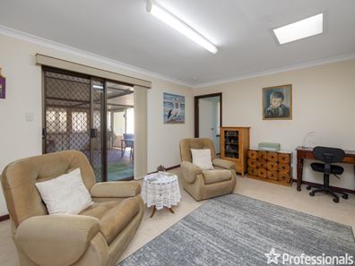 3 Fordham Drive, Swan View WA 6056