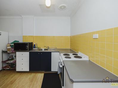 24/1 Clydesdale Street, Como WA 6152