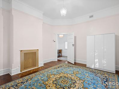 29 Caporn Street, Crawley WA 6009