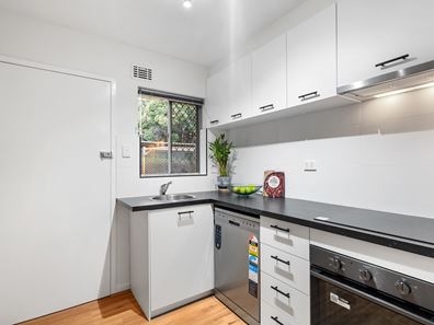 7/29 Heard Way, Glendalough WA 6016