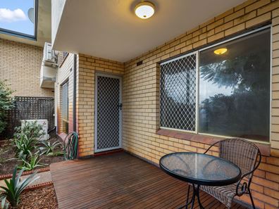 7/29 Heard Way, Glendalough WA 6016