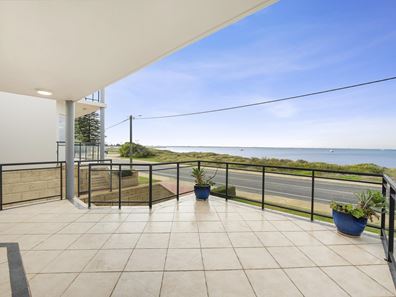 190 Arcadia Drive, Shoalwater WA 6169